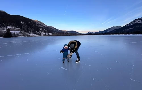 banff-ice-skating-dom-carson-and-toddler