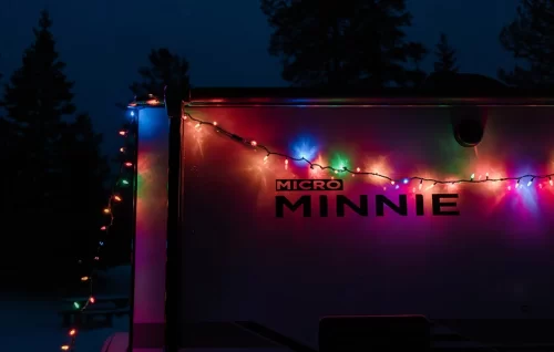 winter-camping-micro-minnie-christmas-lights-2
